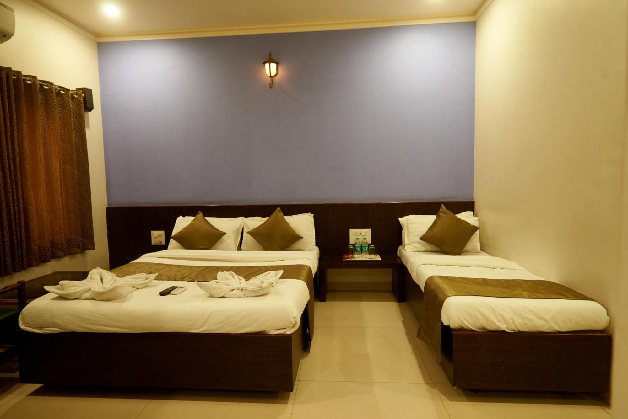 Hotel Pride Inn Shirdi Exterior photo